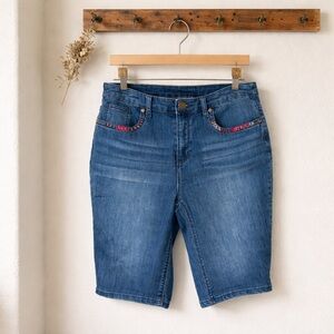 Christopher & Banks Size 8 Polyester Spandex Below The Knee Shorts